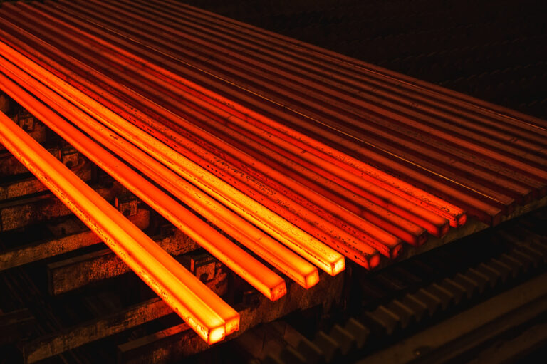 Hot,Square,Steel,Bloom,On,The,Roll-table